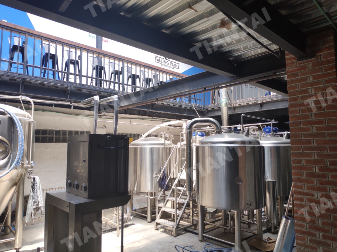 The brewing progress in a brewery Wort cooling and aeration TianTai